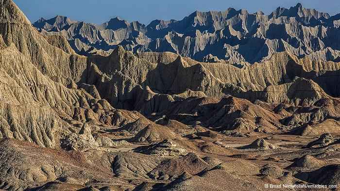 کوه های مریخی در سایت علی نوروزی