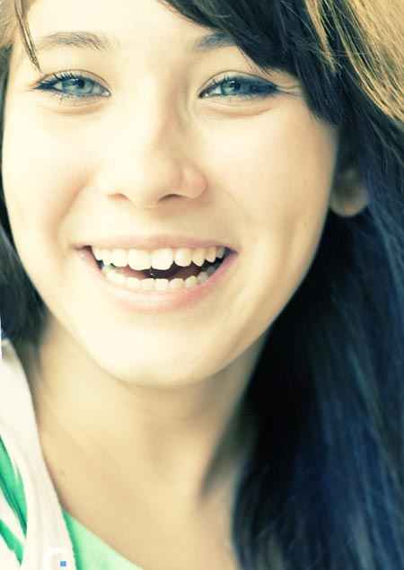 خندیدن یک نیایش است در سایت علی نوروزی