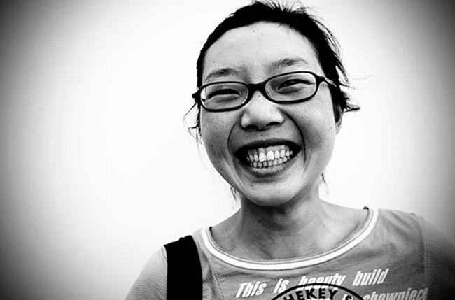 خندیدن یک نیایش است در سایت علی نوروزی