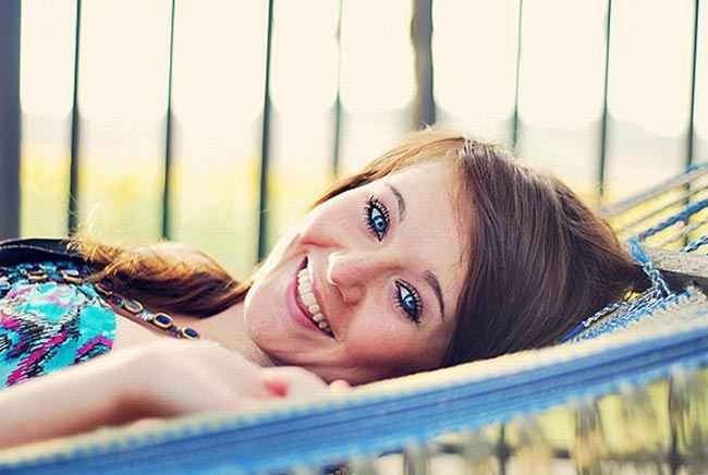 خندیدن یک نیایش است در سایت علی نوروزی