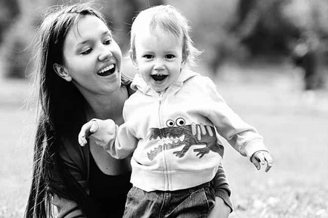 خندیدن یک نیایش است در سایت علی نوروزی